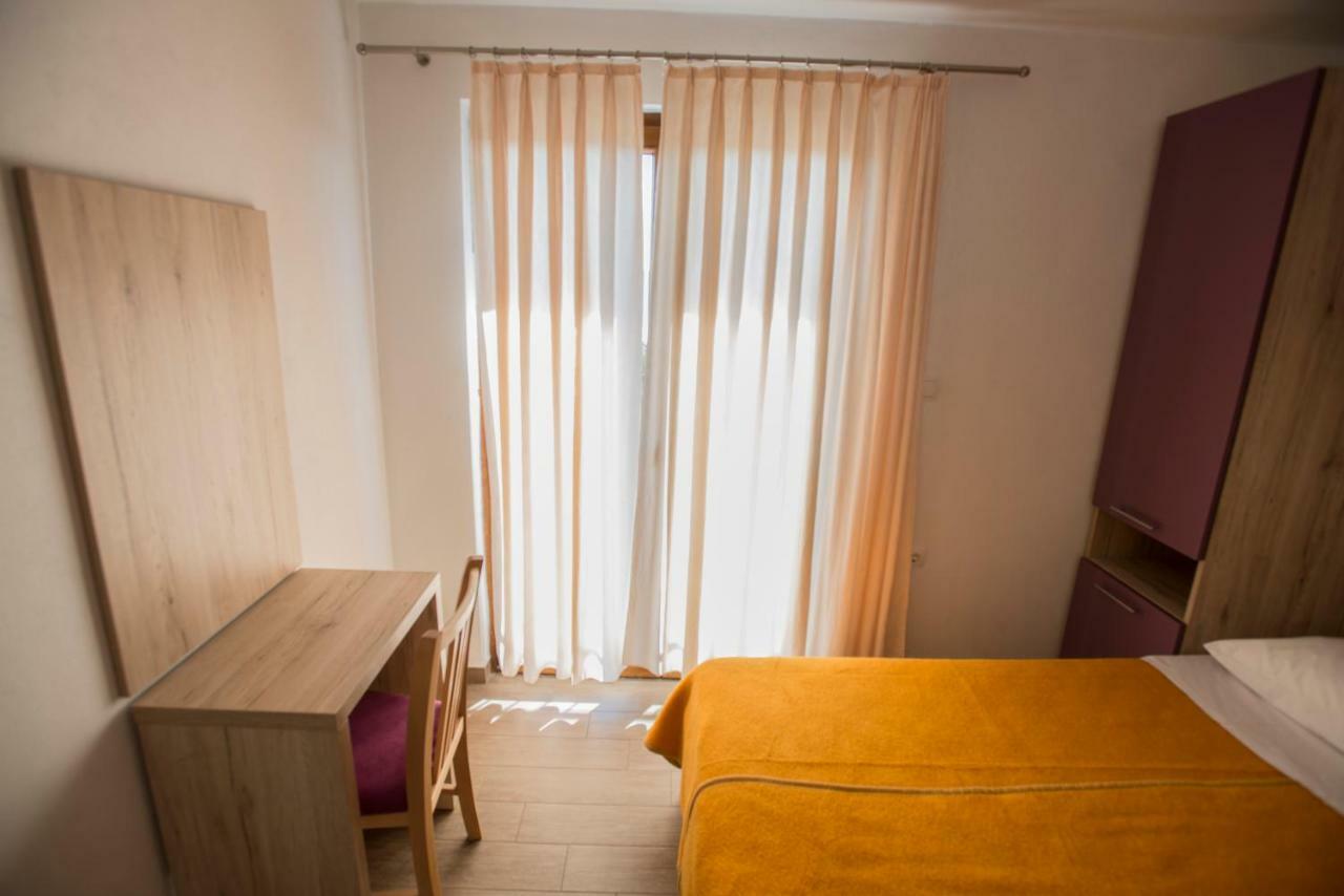 Apartmani Simic Stari Grad Kültér fotó